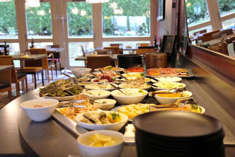 เบสต์ เวสเทิร์น อาเตลิเย 117 Hotel Maubeuge ภายนอก รูปภาพ