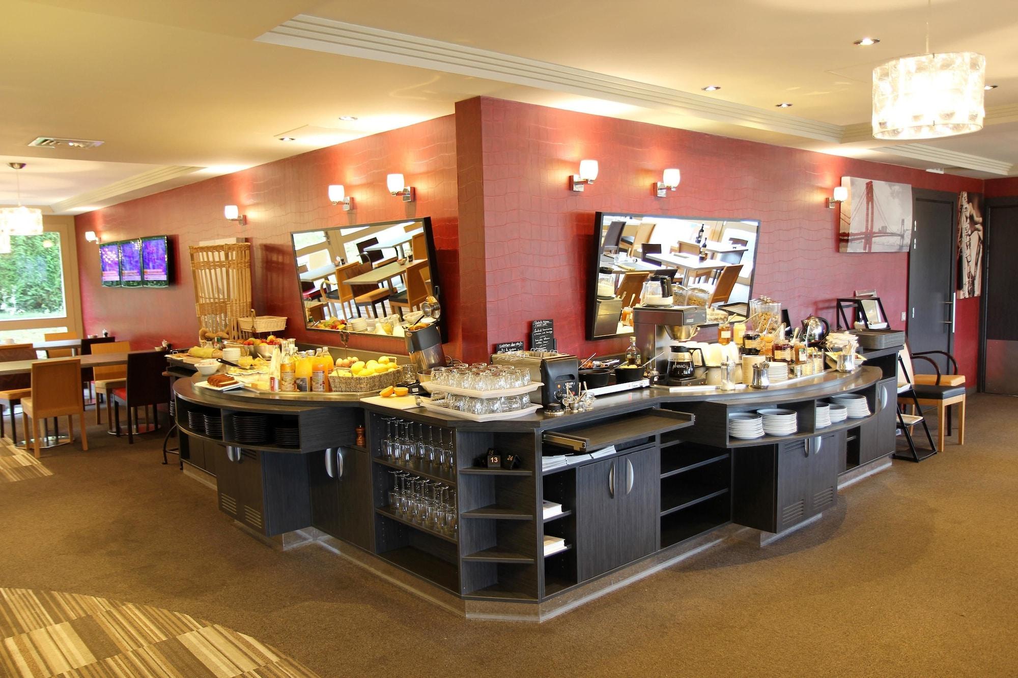 เบสต์ เวสเทิร์น อาเตลิเย 117 Hotel Maubeuge ภายนอก รูปภาพ