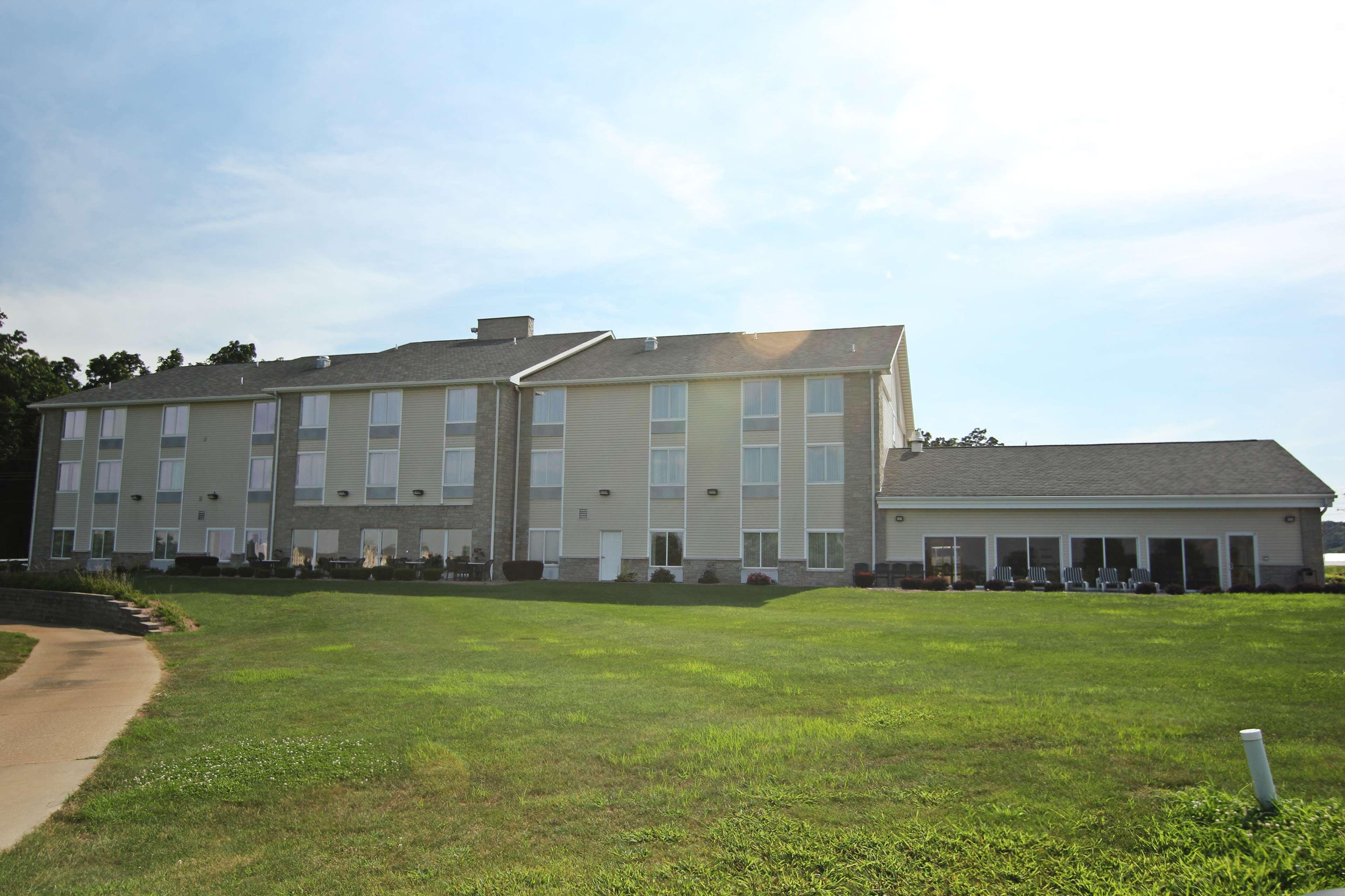 เบสต์ เวสเทิร์น อาเตลิเย 117 Hotel Maubeuge ภายนอก รูปภาพ