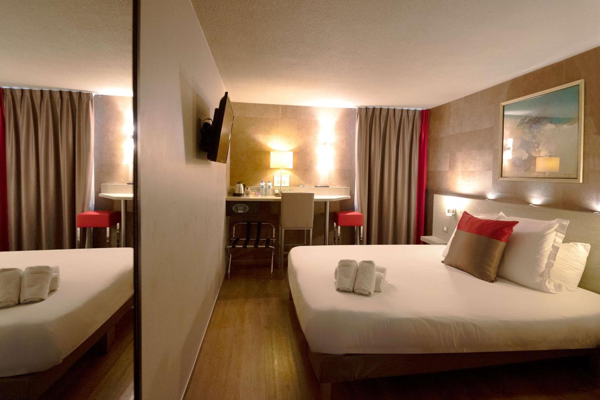 เบสต์ เวสเทิร์น อาเตลิเย 117 Hotel Maubeuge ภายนอก รูปภาพ