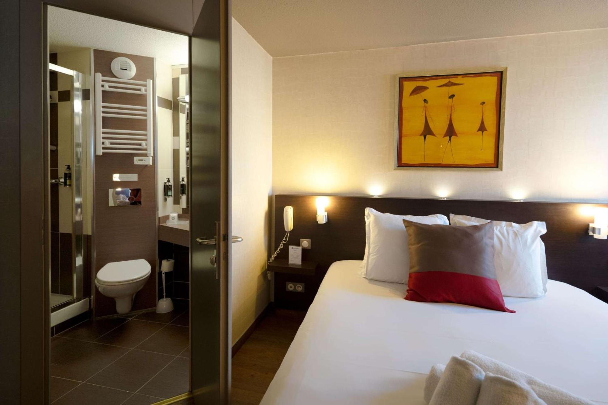 เบสต์ เวสเทิร์น อาเตลิเย 117 Hotel Maubeuge ภายนอก รูปภาพ